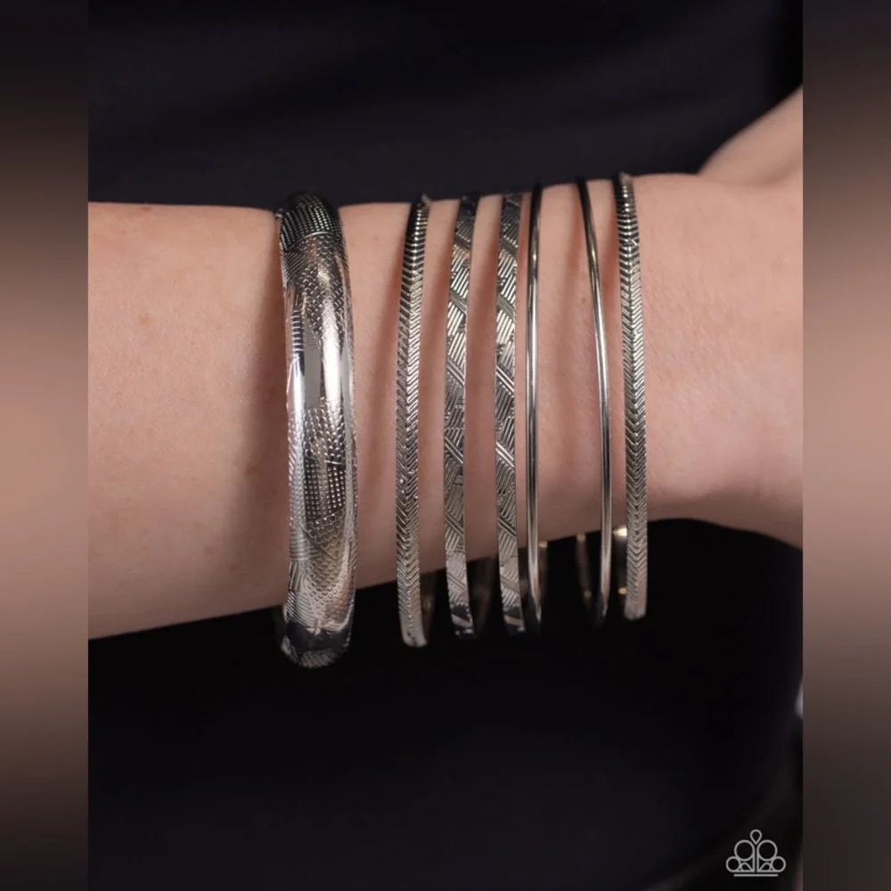 Stackable Stunner - Silver - Picture 2 of 3